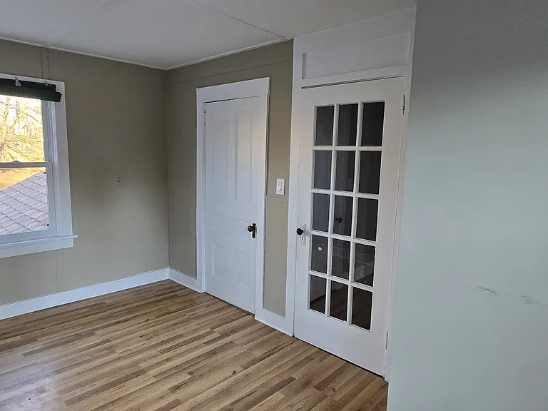 27 Losey St #B — Photo 10