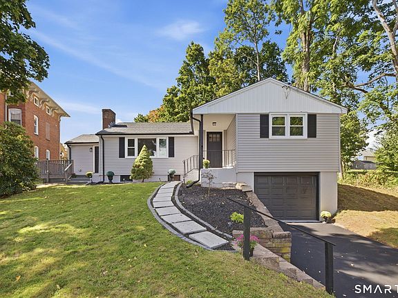 3rd image of 133 Highland Avenue