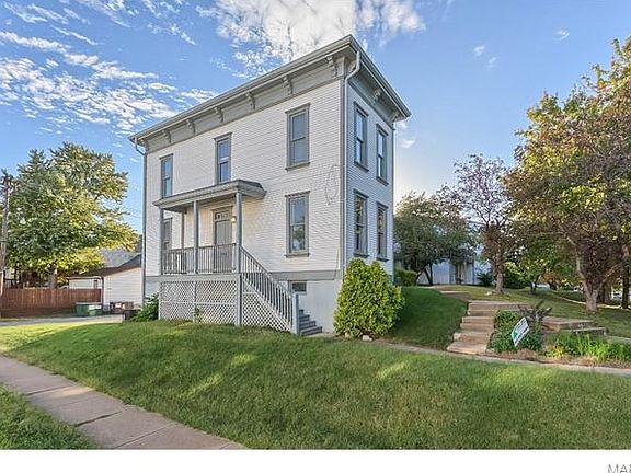 2nd image of 2700 Park Ave