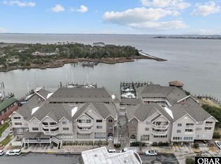 207 Queen Elizabeth Ave APT 17, Manteo, NC 27954