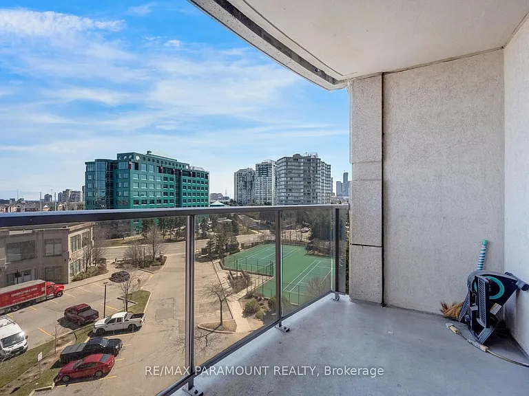 25 Kingsbridge Garden Cir #616 — Photo 46