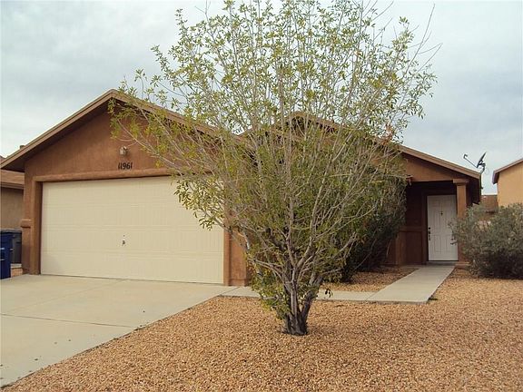 3rd image of 11961 Mesquite Rock Dr