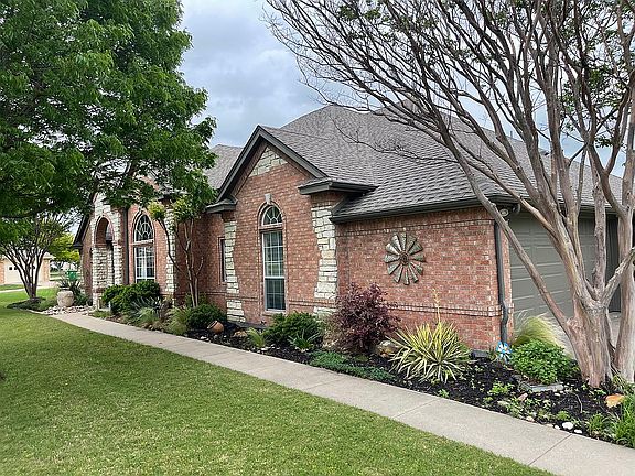 3rd image of 651 Brookvista Ct E