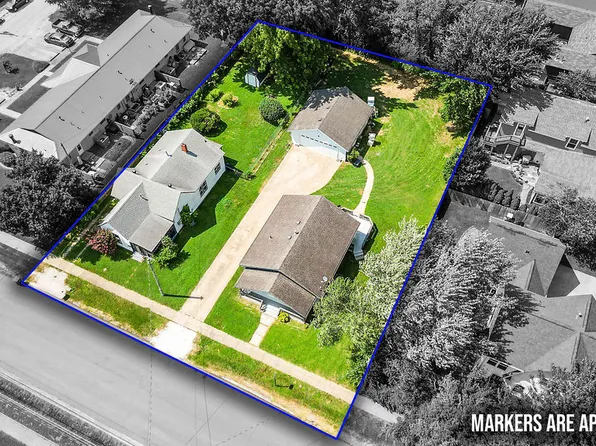 304 & 306 NW 3rd St, Bentonville, AR 72712