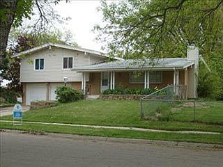 1st image of 930 E Sanborn Dr