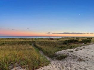 20 Bay Rd, Westhampton Beach, NY 11978