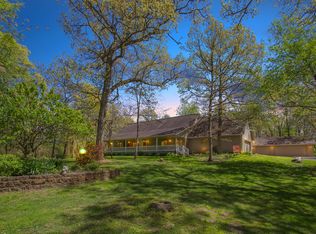 202 Bridlewood Cir, Dixon, IL 61021