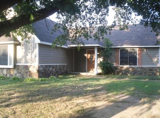 2666 Lakeside Dr, Memphis, TN 38133