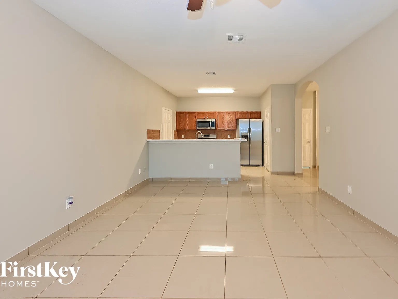 3 bed, 2.0 bath, 1676 sqft, $2,145 — Photo 3