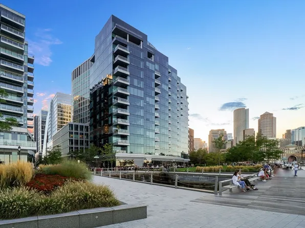 22 Liberty Dr Unit 9M, Boston, MA 02210