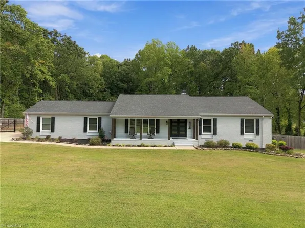 307 Woodland Dr, Elon, NC 27244