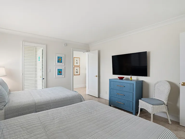 3443 Gulf Shore Blvd N #1 — Photo 31