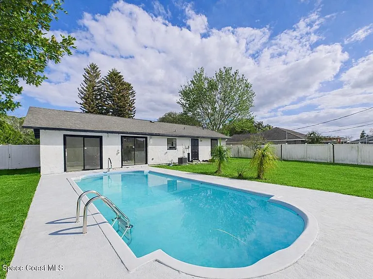 6990 Bryant Rd — Photo 2
