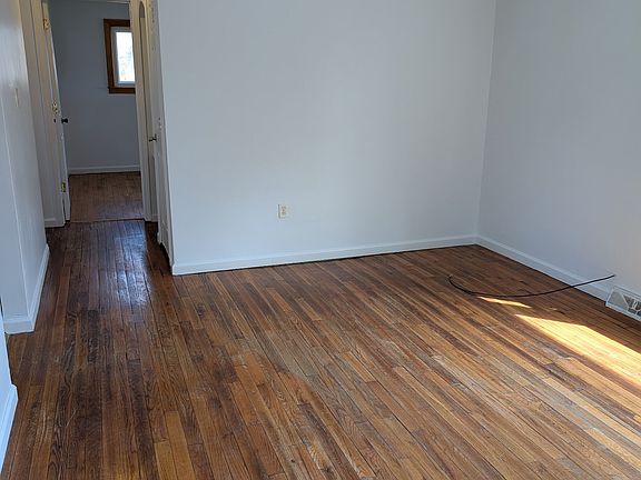 5th image of 31762 Arenac Ct