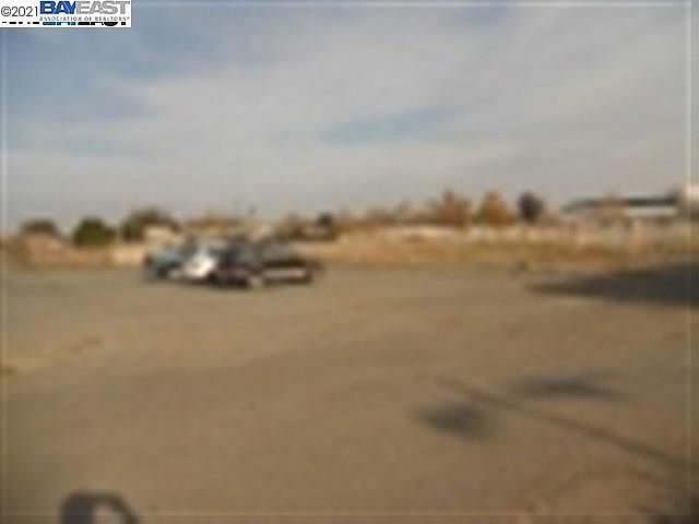 2nd image of 100 El Dorado Dr