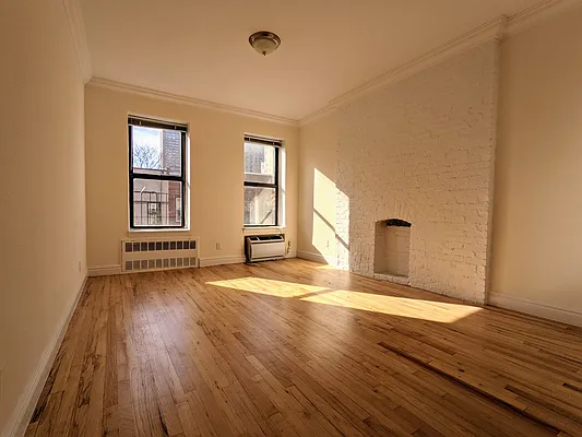 Rented by PocketBroker Inc | media 5