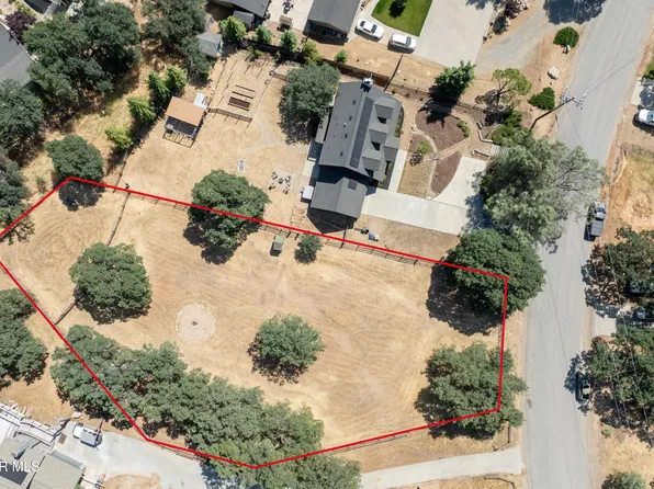 21317 Carriage Dr, Tehachapi, CA 93561