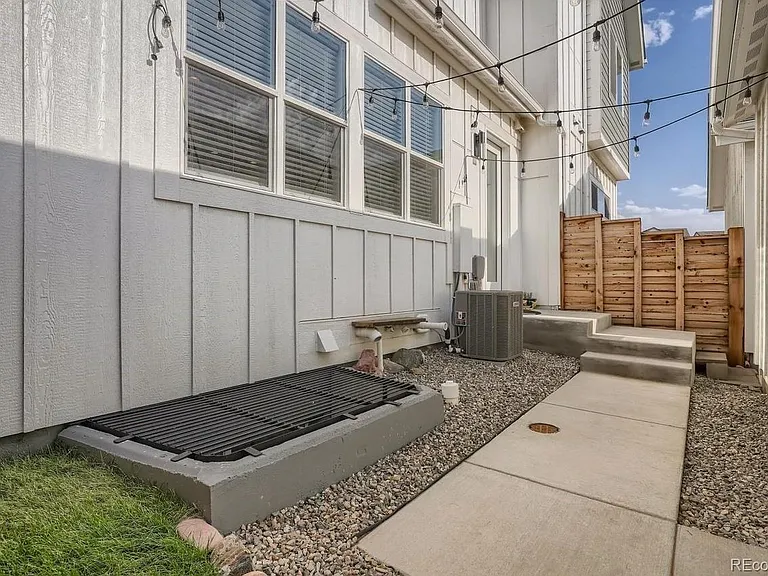 6003 N Galena St — Photo 25