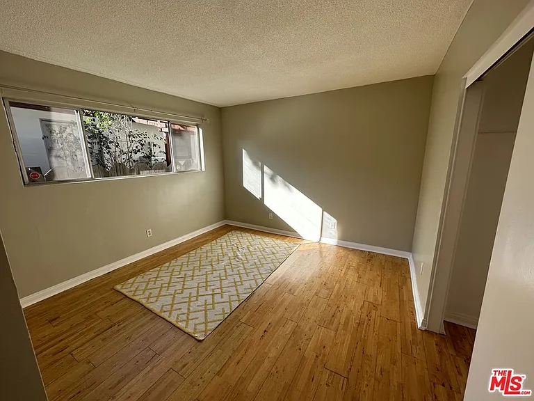 1646 Franklin St #B — Photo 8