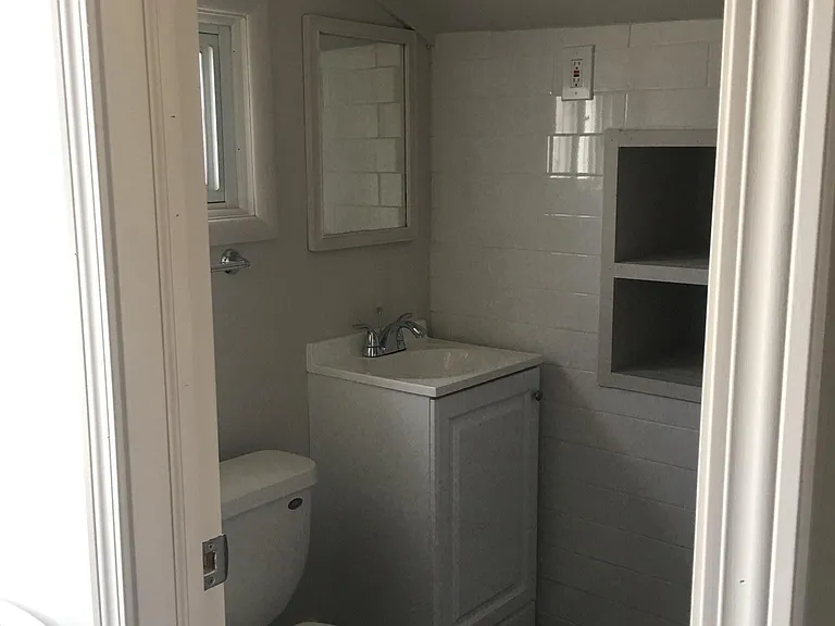 134 University St #2 — Photo 8