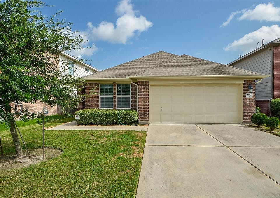 1st image of 1427 Stonehedge Bend Dr
