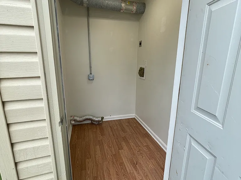101 Royal Forest Ct — Photo 15