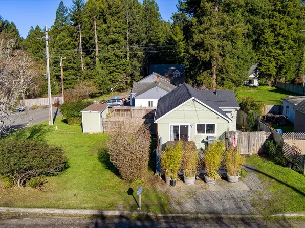 2021 McKeown Ln, Eureka, CA 95503