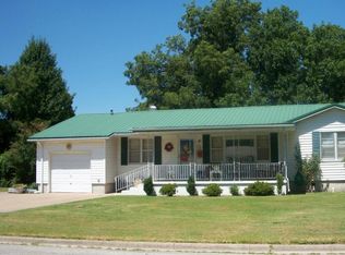 206 13th Ave NW, Miami, OK 74354