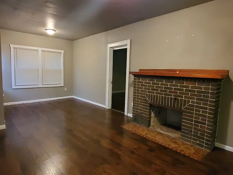 4200 Van Buren St — Photo 5