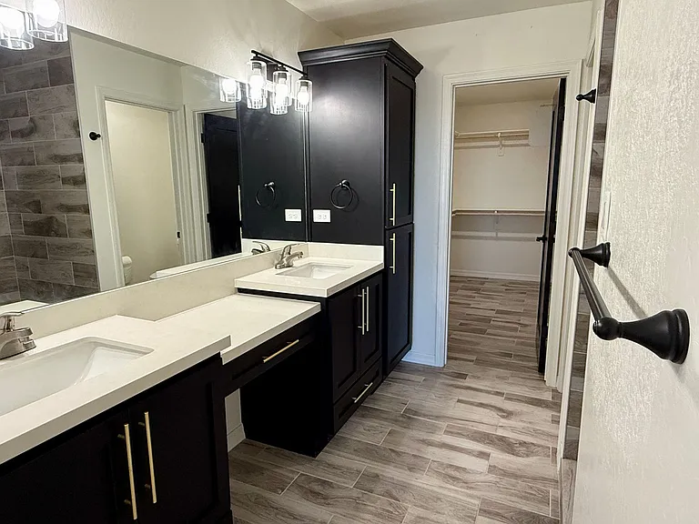 3877 E Santa Rosalina Ln — Photo 11