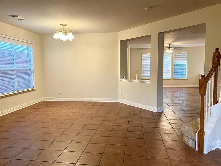 518 Remington Chase Ct — Photo 17