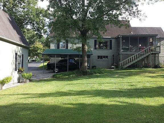 3rd image of 3035 NE Gibbs Dr