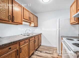 681 E Main St APT 12, Centreville, MI 49032