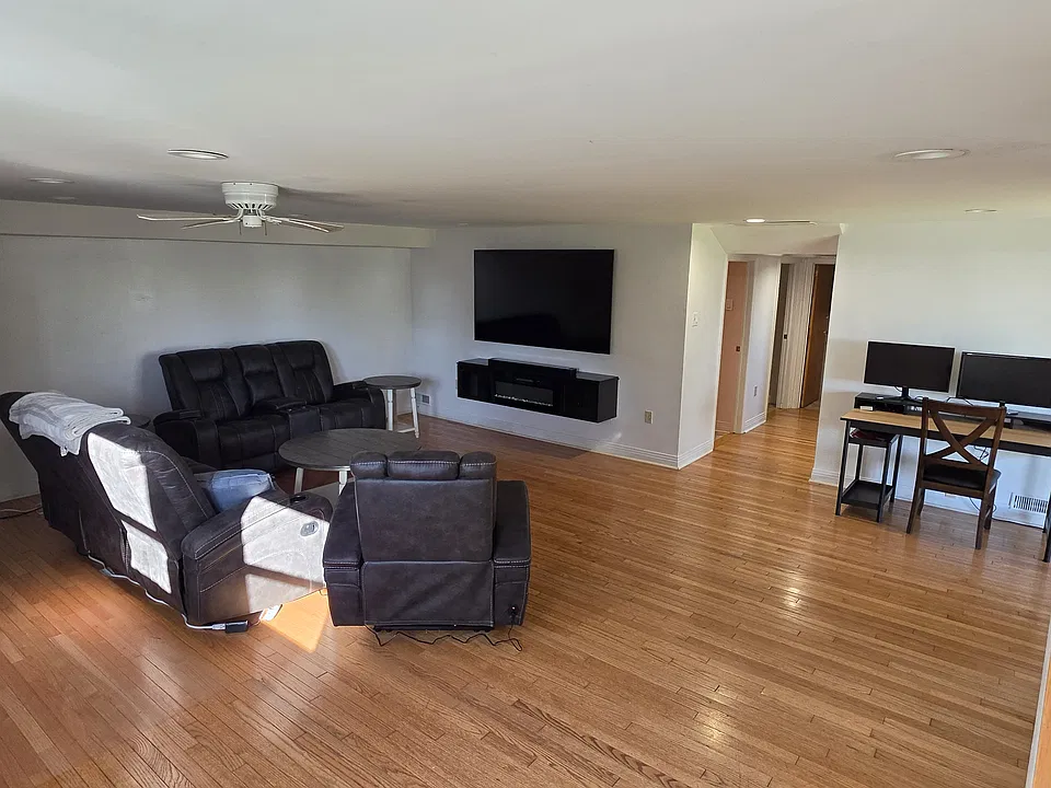 15 Muriel Ave