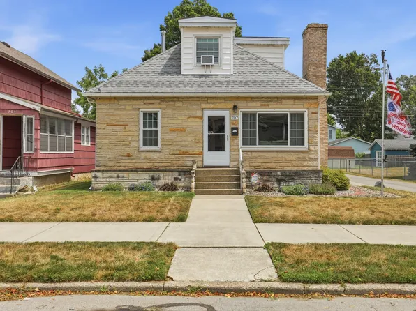 702 N Van Buren St, Auburn, IN 46706