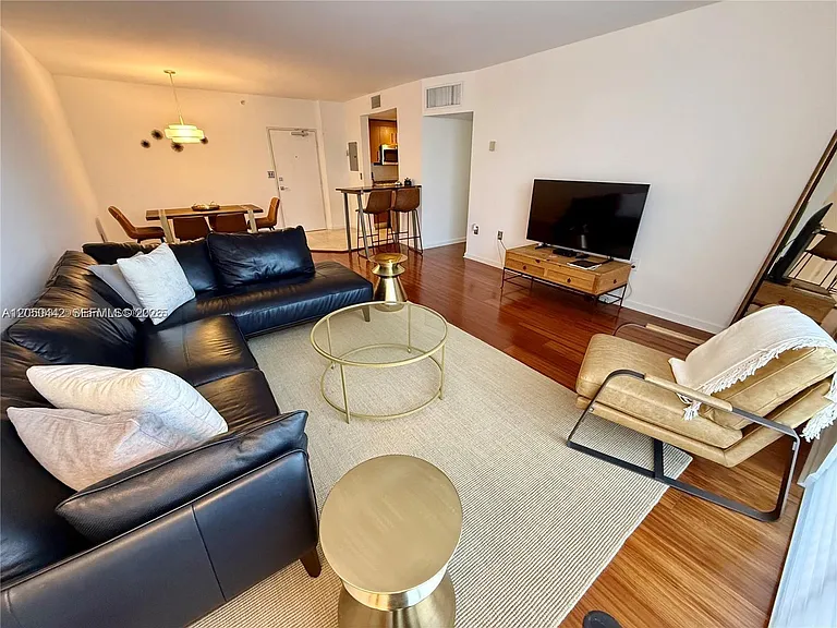 10275 Collins Ave #323 — Photo 10