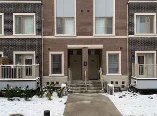 31 Honeycrisp Cres #66, Vaughan, ON L4K 0N6