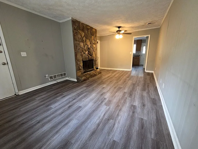 82 Cedar Dr #A — Photo 3