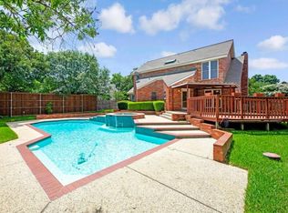 1057 Acorn Ln, Burleson, TX 76028