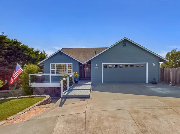 1760 Kensington Pl, McKinleyville, CA 95519