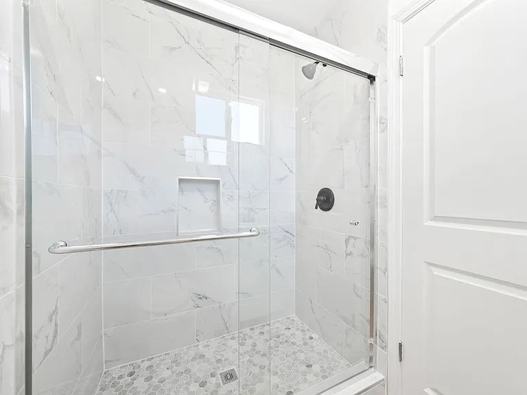 4021 Stevely Ave — Photo 47