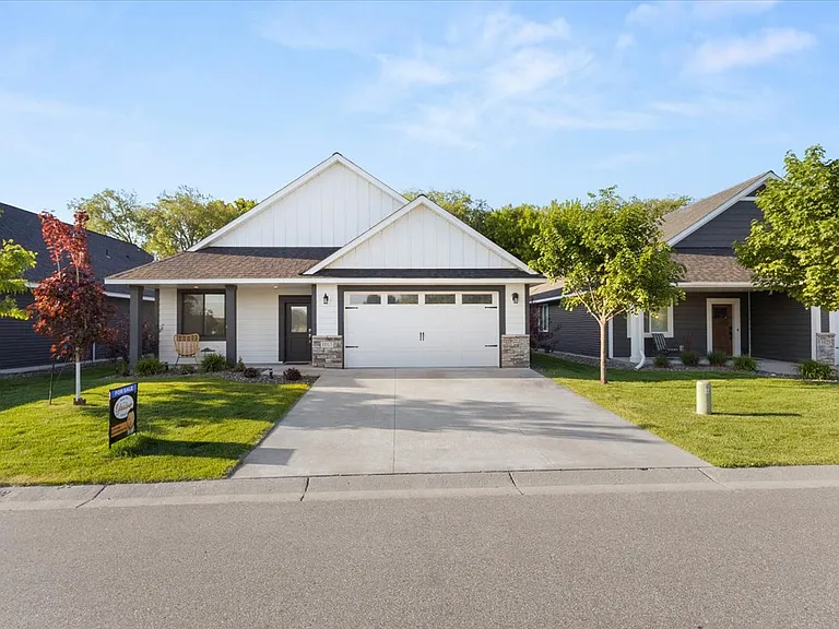 1017 109th Ct NE — Photo 1
