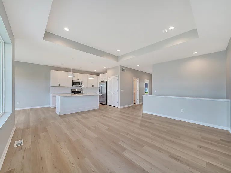 8926 S 42nd St — Photo 12