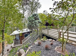 6400 Valley View Rd, Oakland, CA 94611