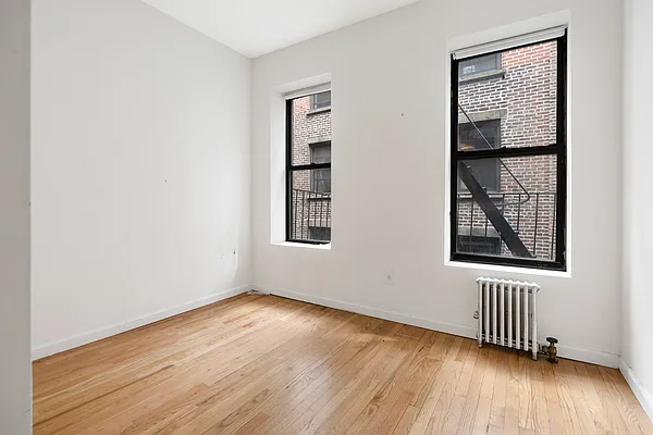 Rented by Compass | media 10