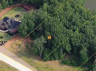 330 Island Green Ln, Inman, SC 29349