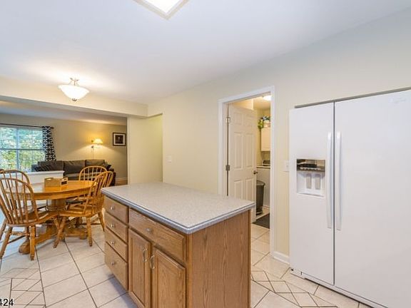 3rd image of 48 Connelly Ave