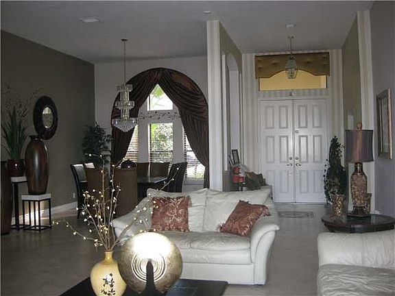 5th image of 433 Fairmont Ln