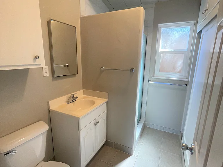 537 Mariposa Ave — Photo 6