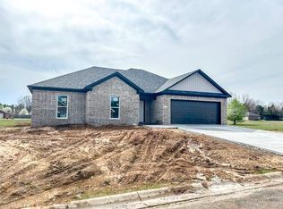 106 Northfork Dr, Morrilton, AR 72110